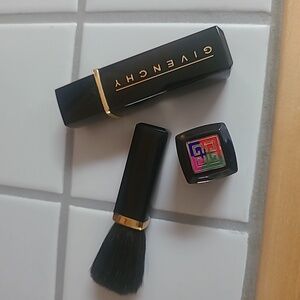 Givenchy Vintage compact powder brush